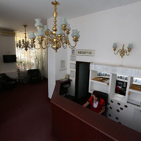 Banat Hotel Букурещ Екстериор снимка
