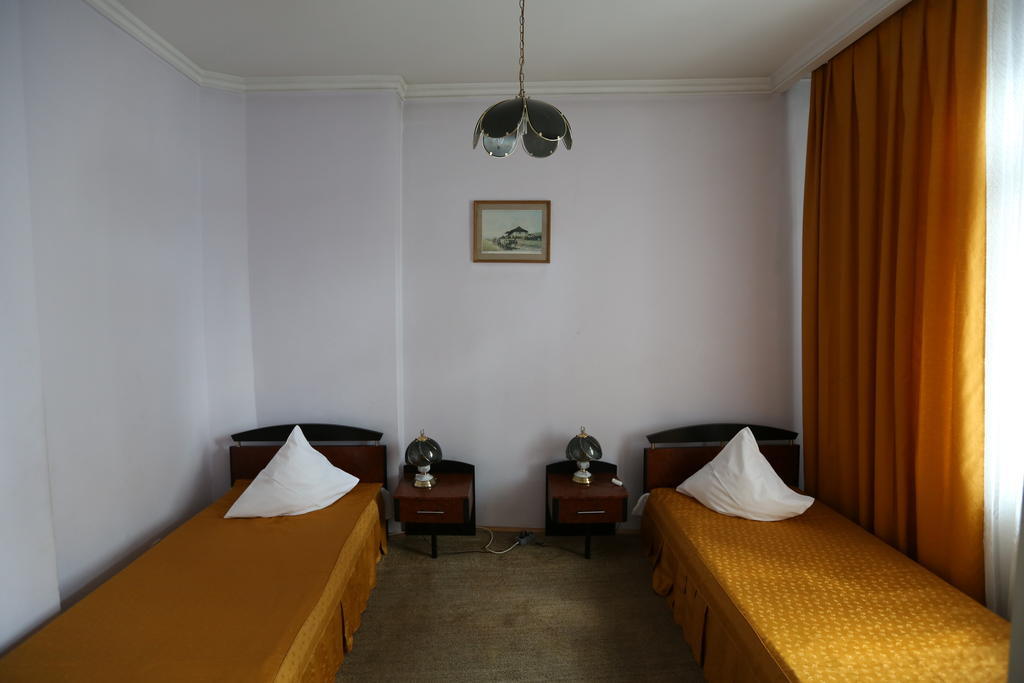 Banat Hotel Букурещ Стая снимка
