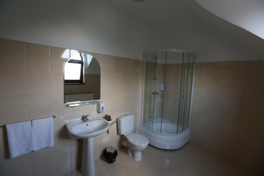 Banat Hotel Букурещ Екстериор снимка