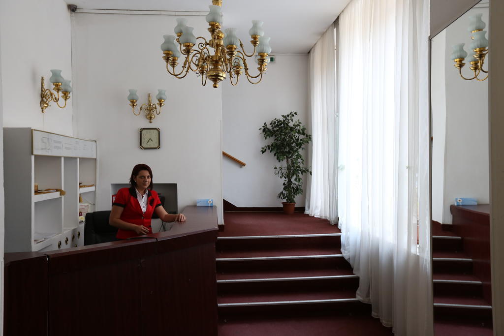 Banat Hotel Букурещ Екстериор снимка